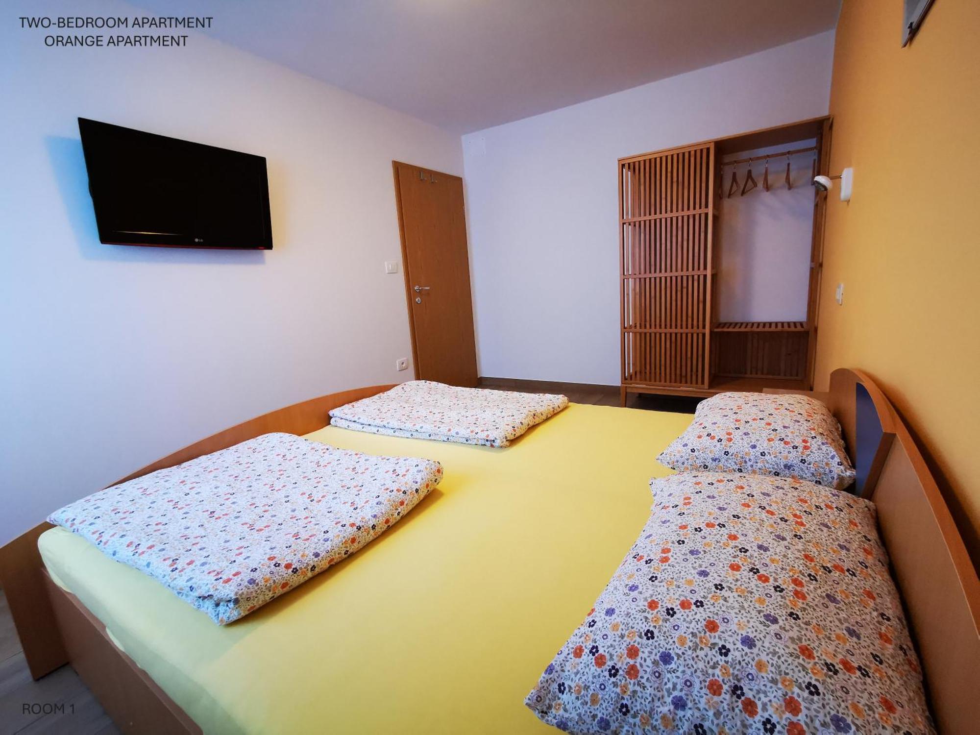 Apartment And Room Anica Tolmin Esterno foto