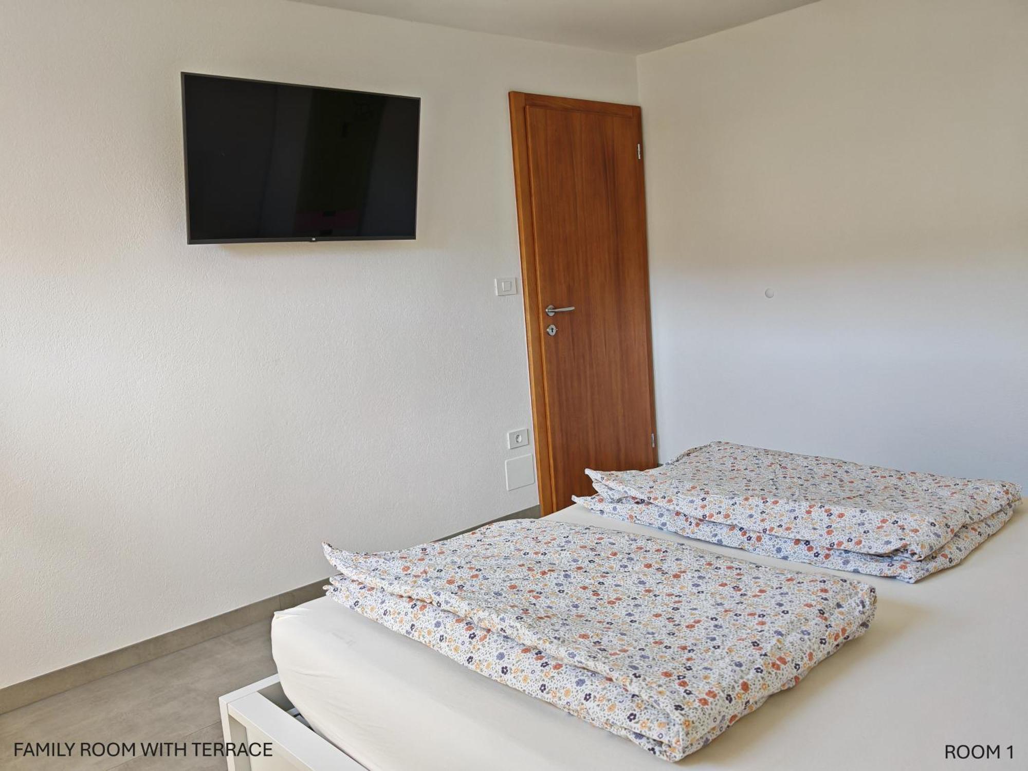 Apartment And Room Anica Tolmin Esterno foto